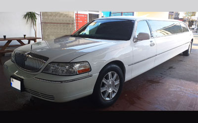 2010  LINCOLN TOWN-CAR  SIGNATURE    STRETCH LIMOUSINE